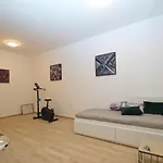 Stella 2086 Juršići