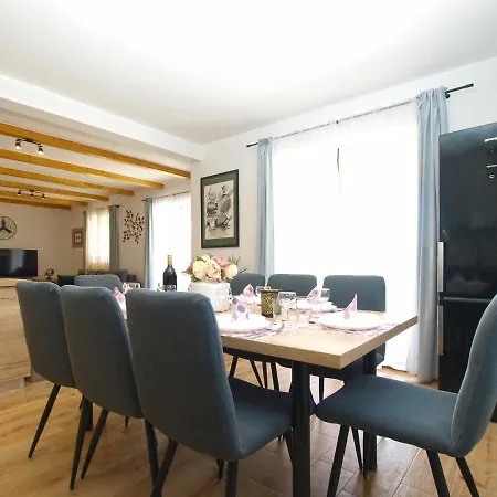 Nyaraló Stella 2086