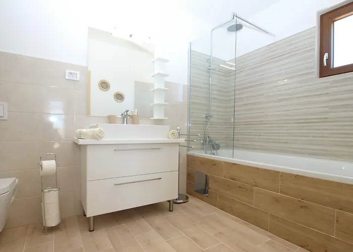 Stella 2086 Juršići